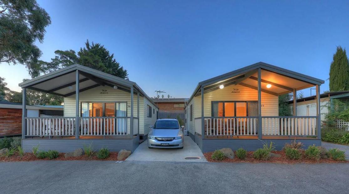 Airport Tourist Village Melburne Exterior foto