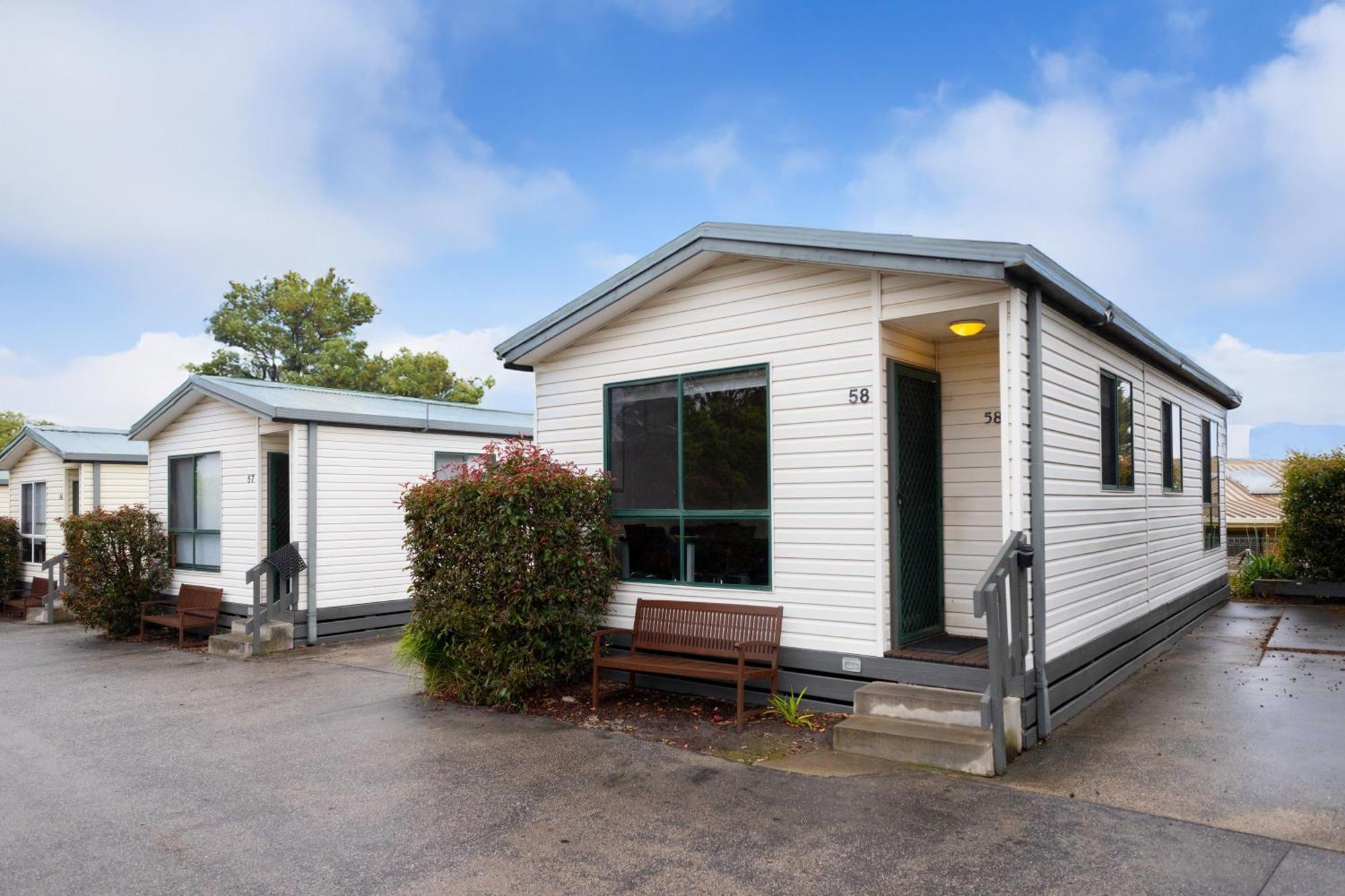 Airport Tourist Village Melburne Exterior foto
