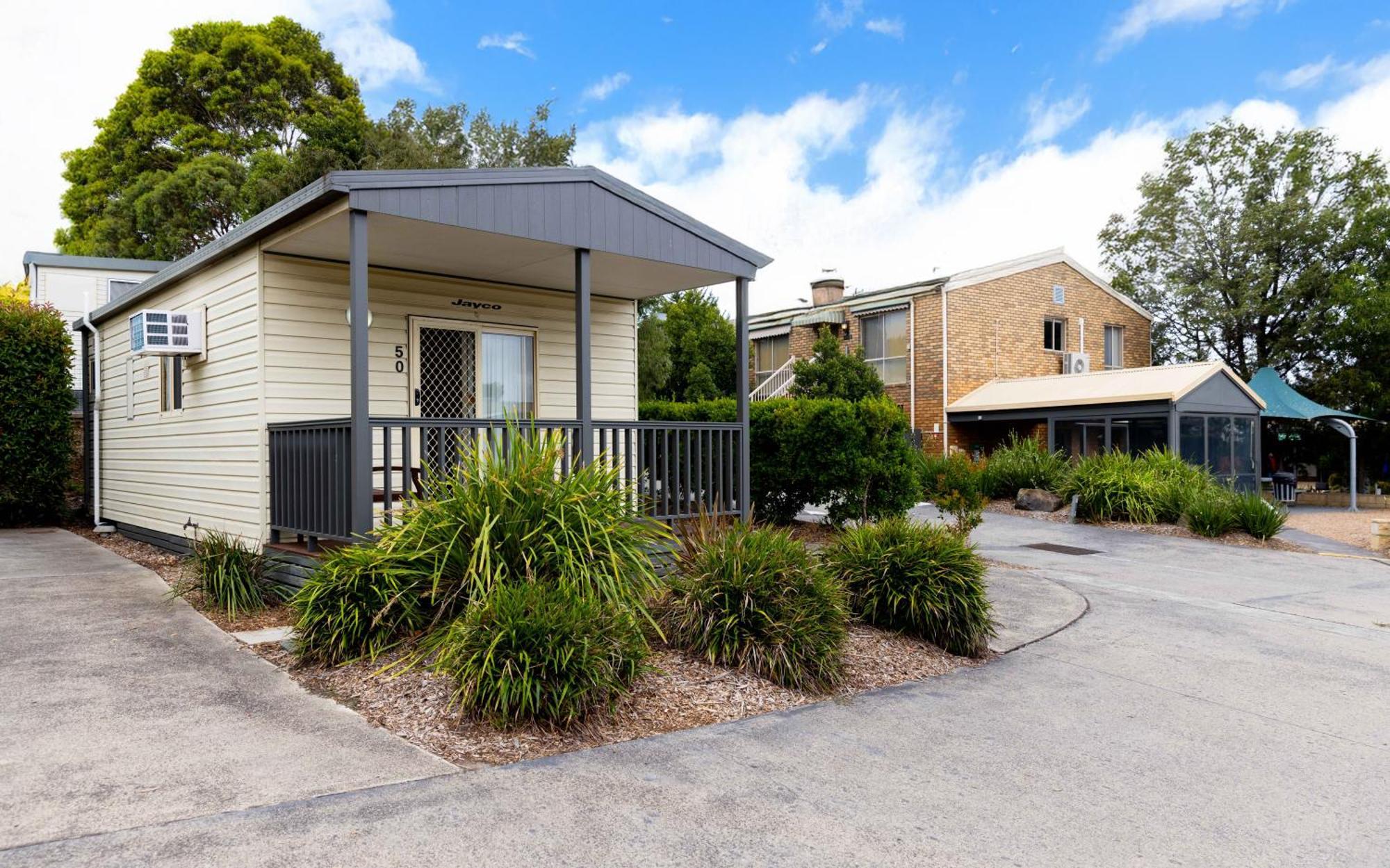 Airport Tourist Village Melburne Exterior foto